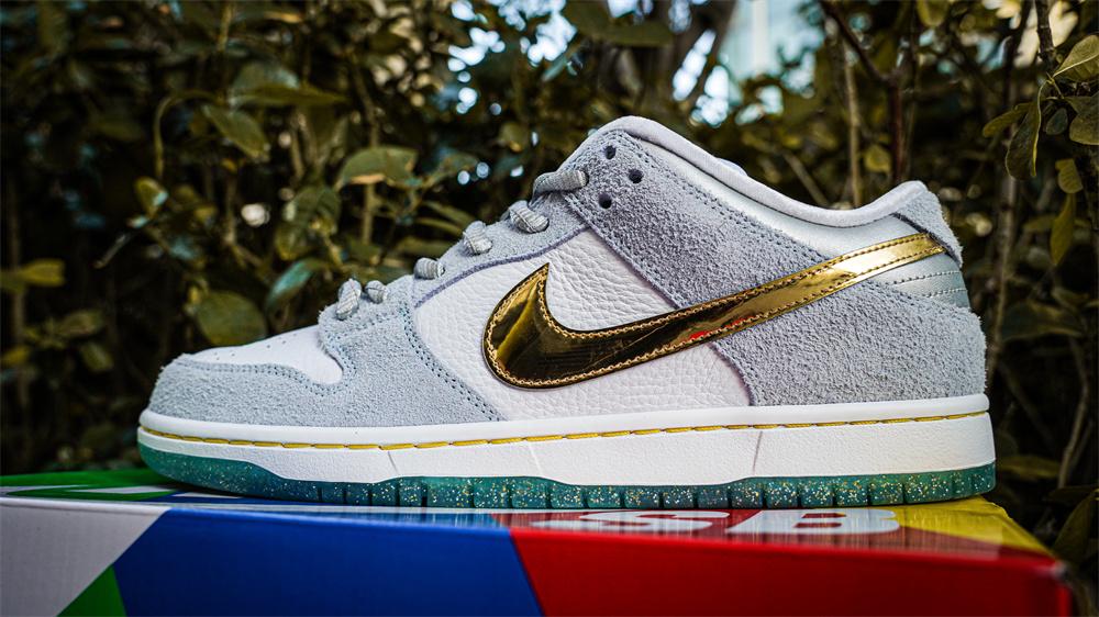 PK God Nike Sb dunk low X Sean Cliver holiday special retail materials ready to ship